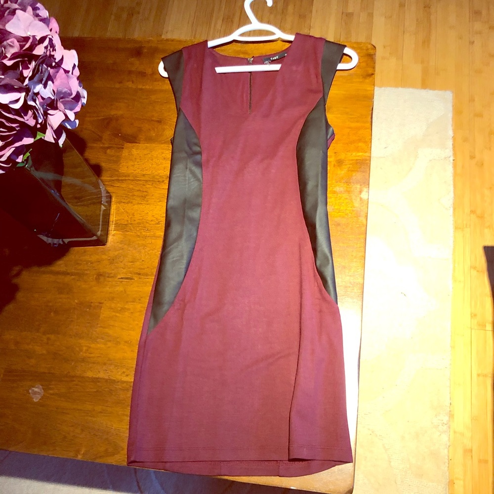 Tart Cap Sleeve Dress Maroon w/ Faux Leather XS!!